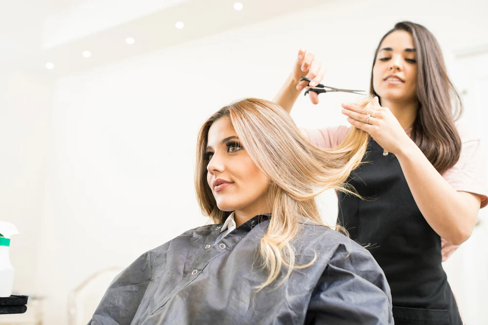 Kosmetik Einrichtung & Friseureinrichtung: Rundum-Service inklusive